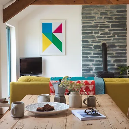 Holiday home Trefoil Barn *