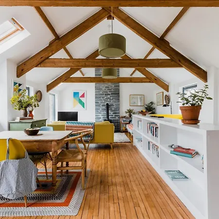 Trefoil Barn * Bude